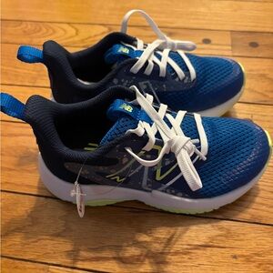 New Balance Kids' Toddlers Navy blue and White Sneakers 12 wide nwt